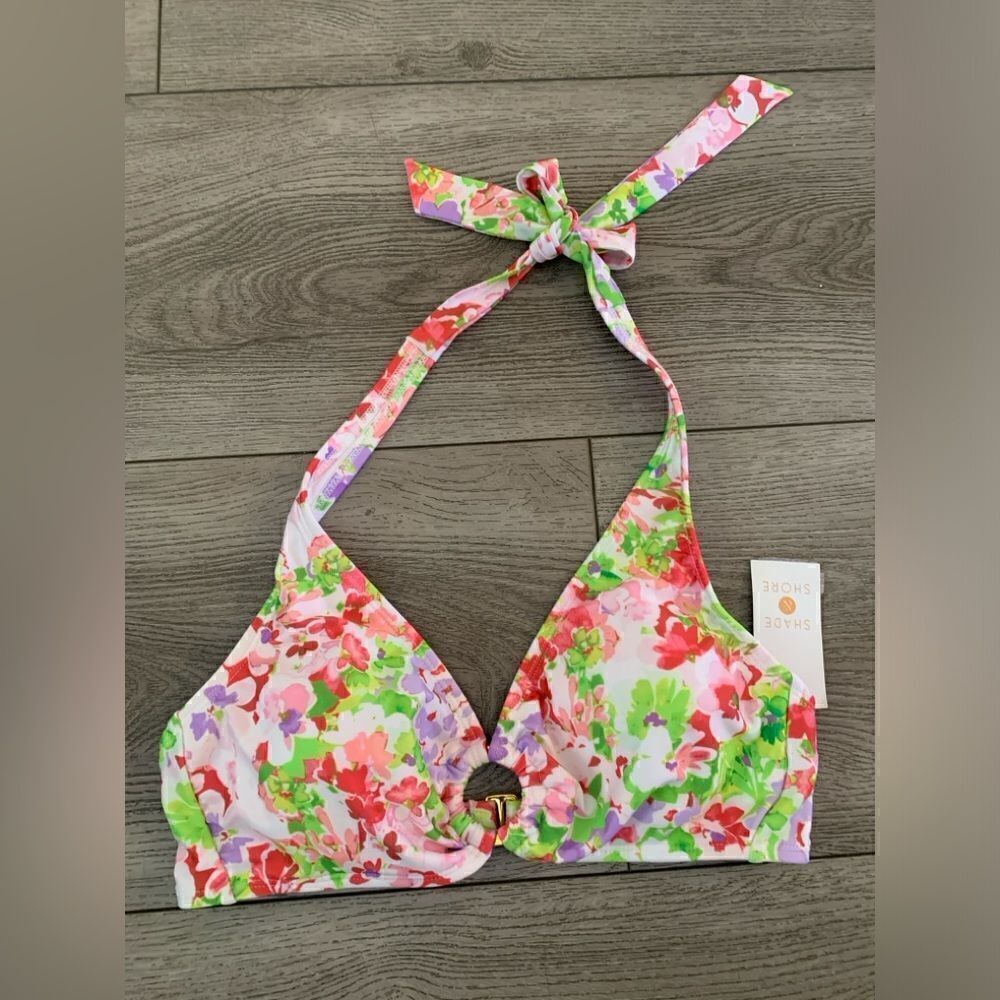 Shade & Shore woman’s bikini top with removable pads Very beautiful floral print
